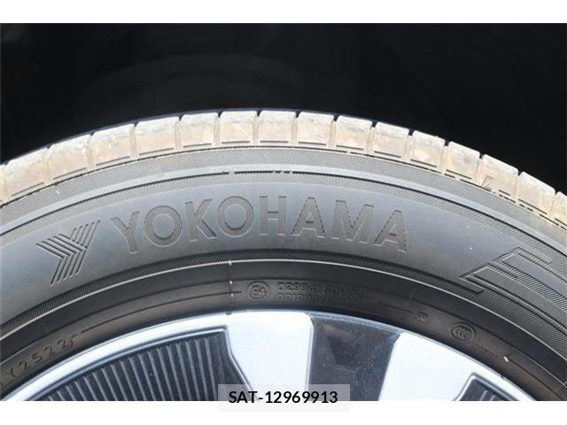 Toyota bZ4X 2022-12 8658294-23