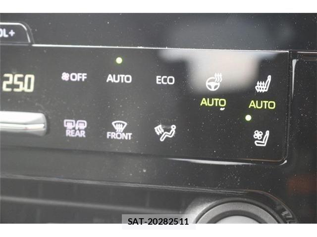 Toyota bZ4X 2023-02 8741018-4