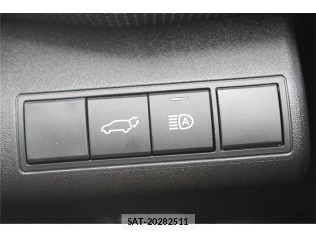 Toyota bZ4X 2023-02 8741018-5
