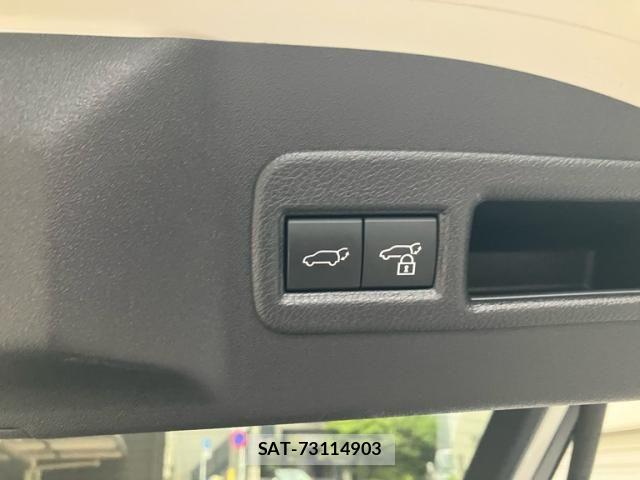 Toyota bZ4X 2022-05 8741019-12
