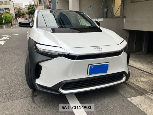 Toyota bZ4X 2022-05 8741019-1