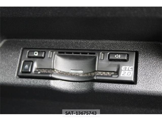 Toyota bZ4X 2024-02 8779676-5