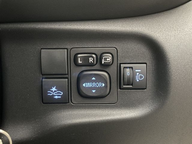 Toyota C+pod 2022-03 487698-11