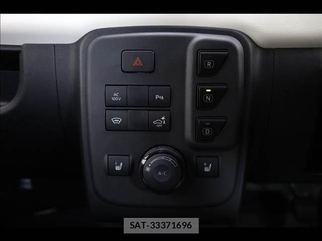 Toyota C+pod 2021-11 6814109-17