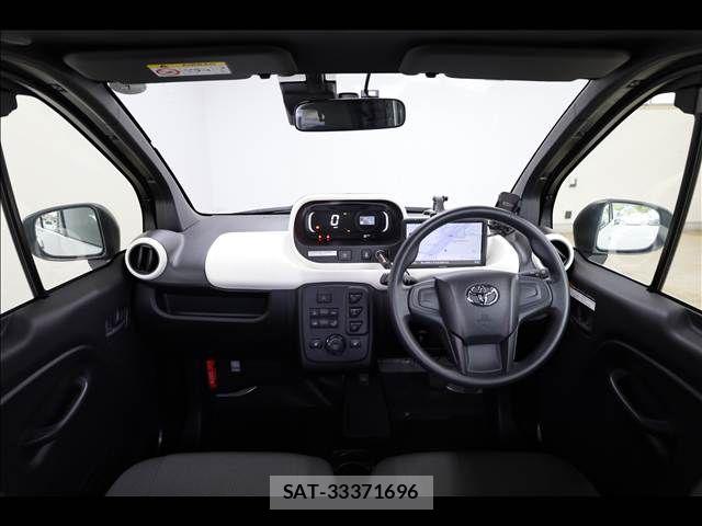 Toyota C+pod 2021-11 6814109-2