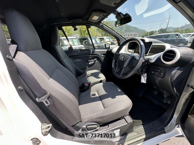 Toyota C+pod 2023-07 8206725-26