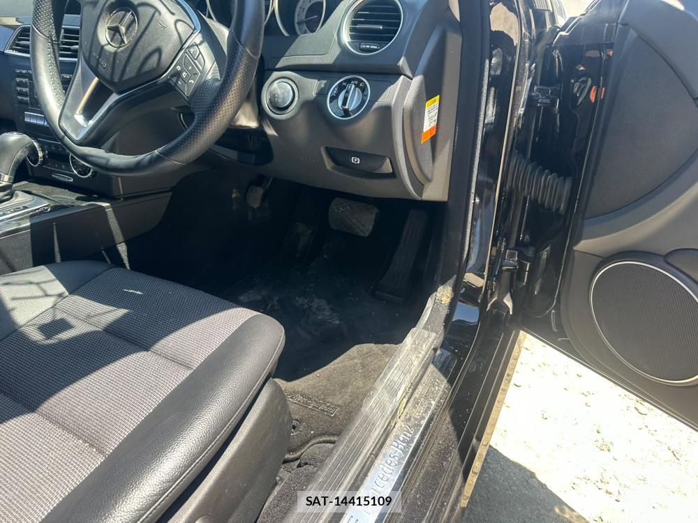 Mercedes Benz C-CLASS 2013-08 7831742-15