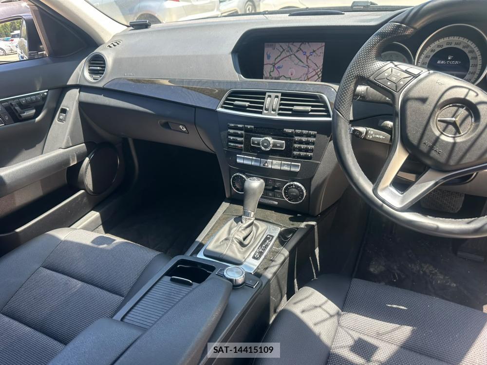 Mercedes Benz C-CLASS 2013-08 7831742-16