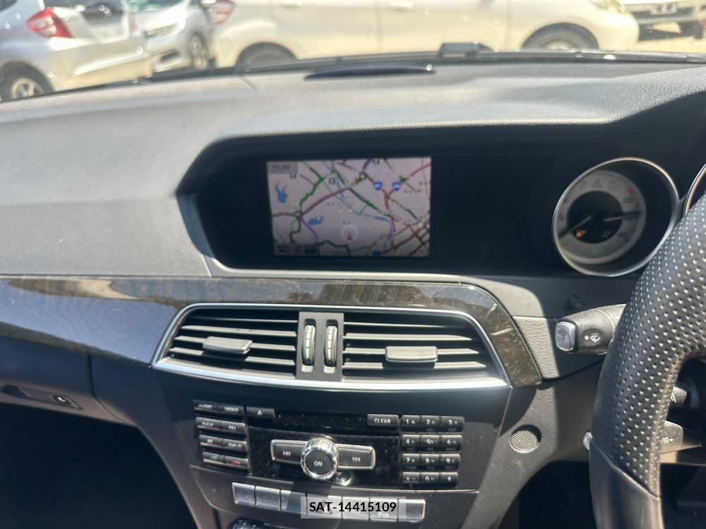 Mercedes Benz C-CLASS 2013-08 7831742-17