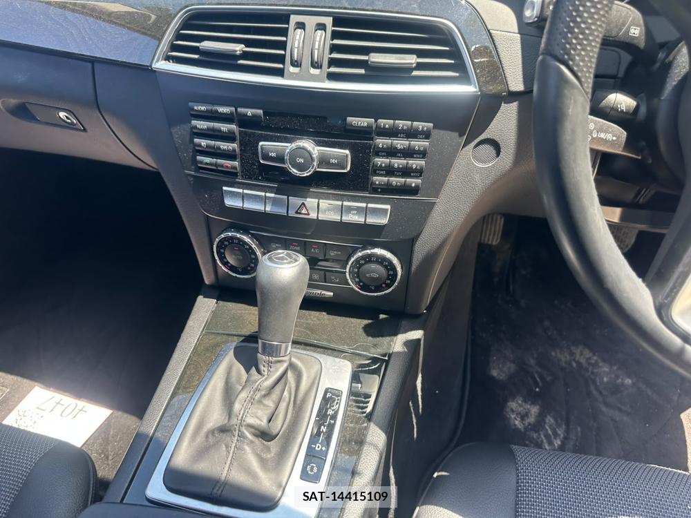 Mercedes Benz C-CLASS 2013-08 7831742-18