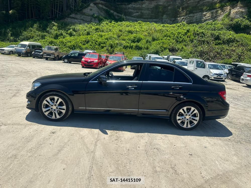 Mercedes Benz C-CLASS 2013-08 7831742-1