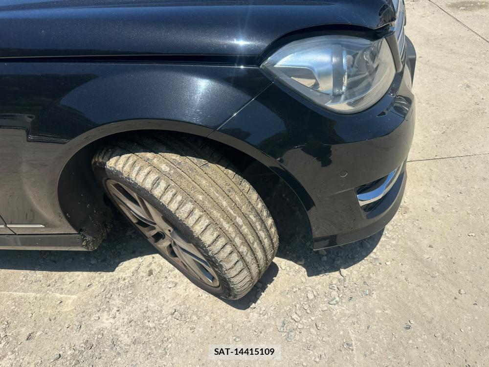 Mercedes Benz C-CLASS 2013-08 7831742-28