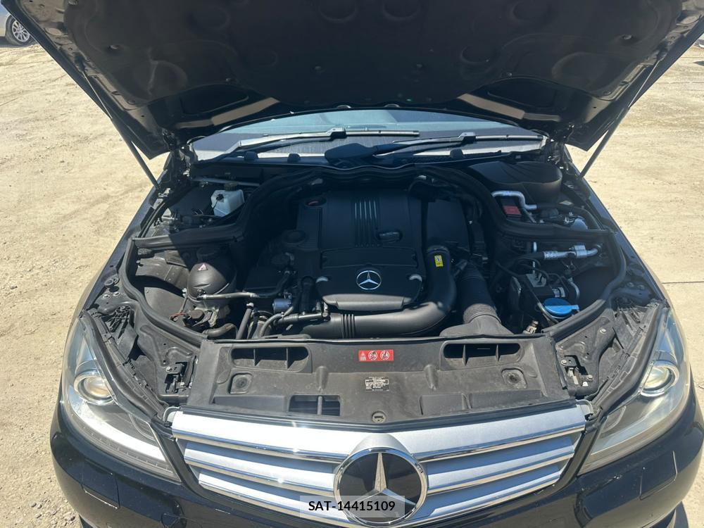 Mercedes Benz C-CLASS 2013-08 7831742-29
