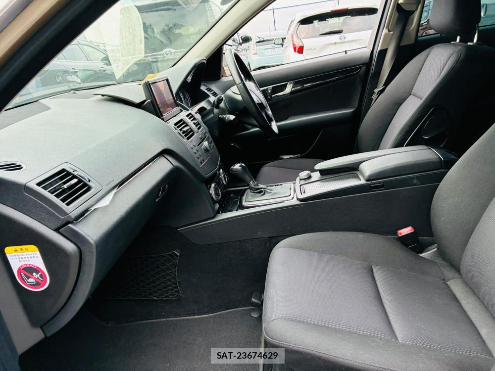 Mercedes Benz C-CLASS 2010-02 8351359-10