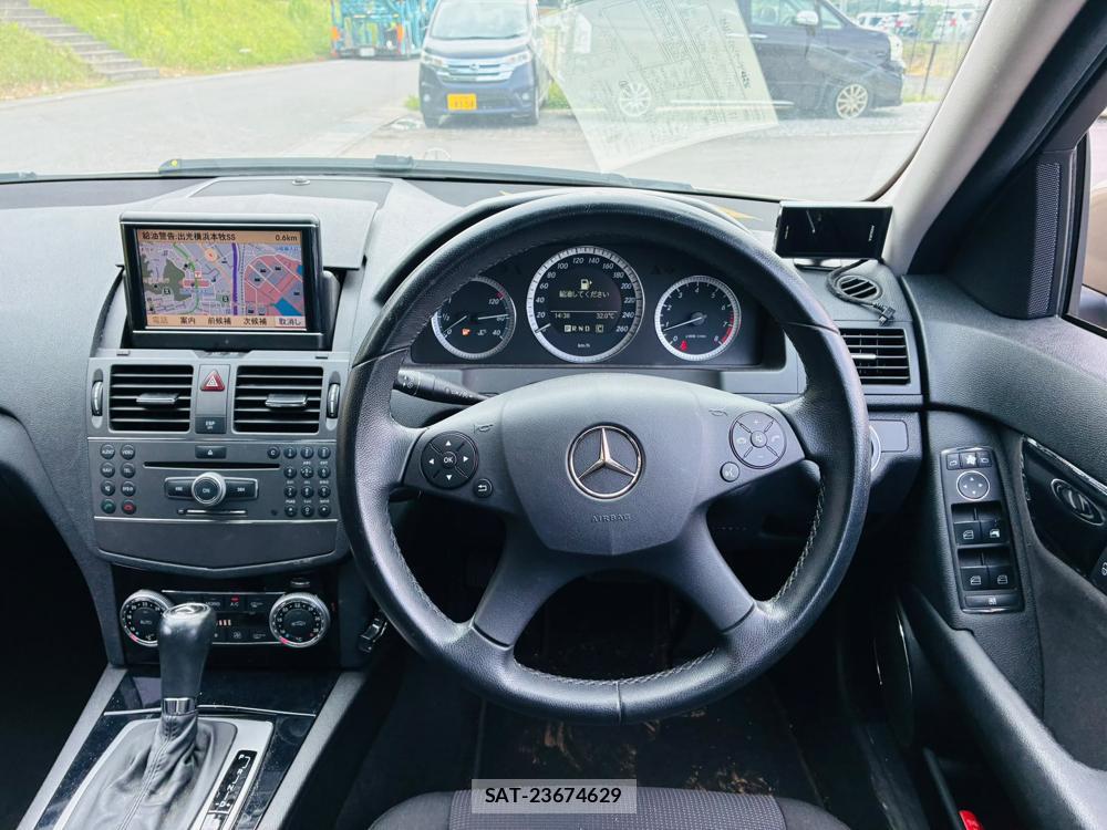Mercedes Benz C-CLASS 2010-02 8351359-13