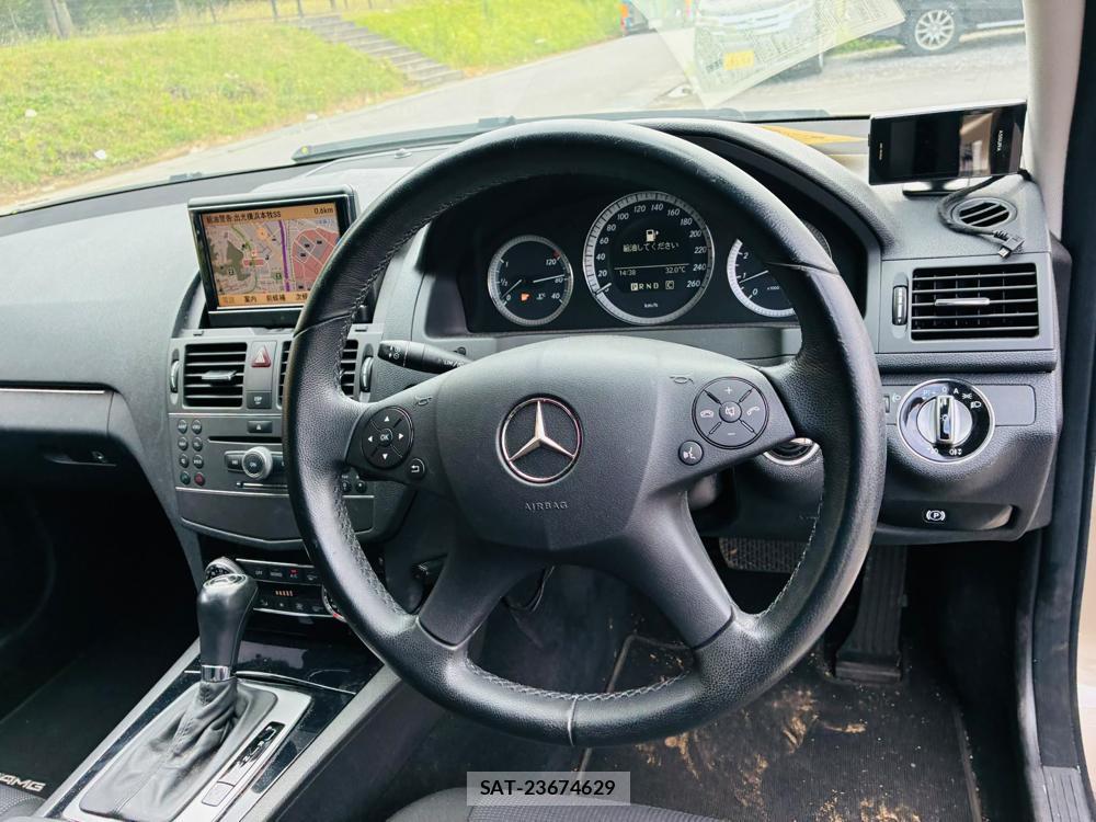 Mercedes Benz C-CLASS 2010-02 8351359-14