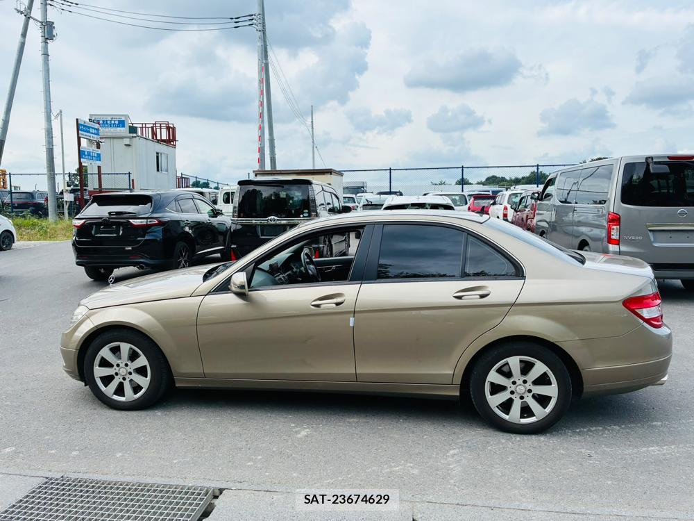Mercedes Benz C-CLASS 2010-02 8351359-1