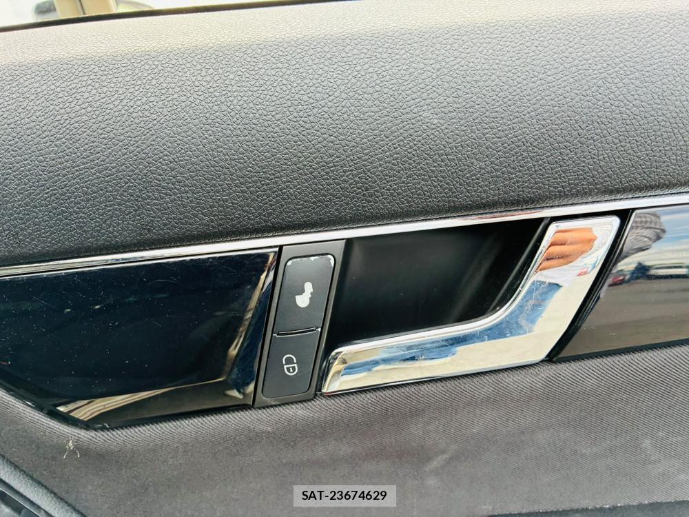 Mercedes Benz C-CLASS 2010-02 8351359-20