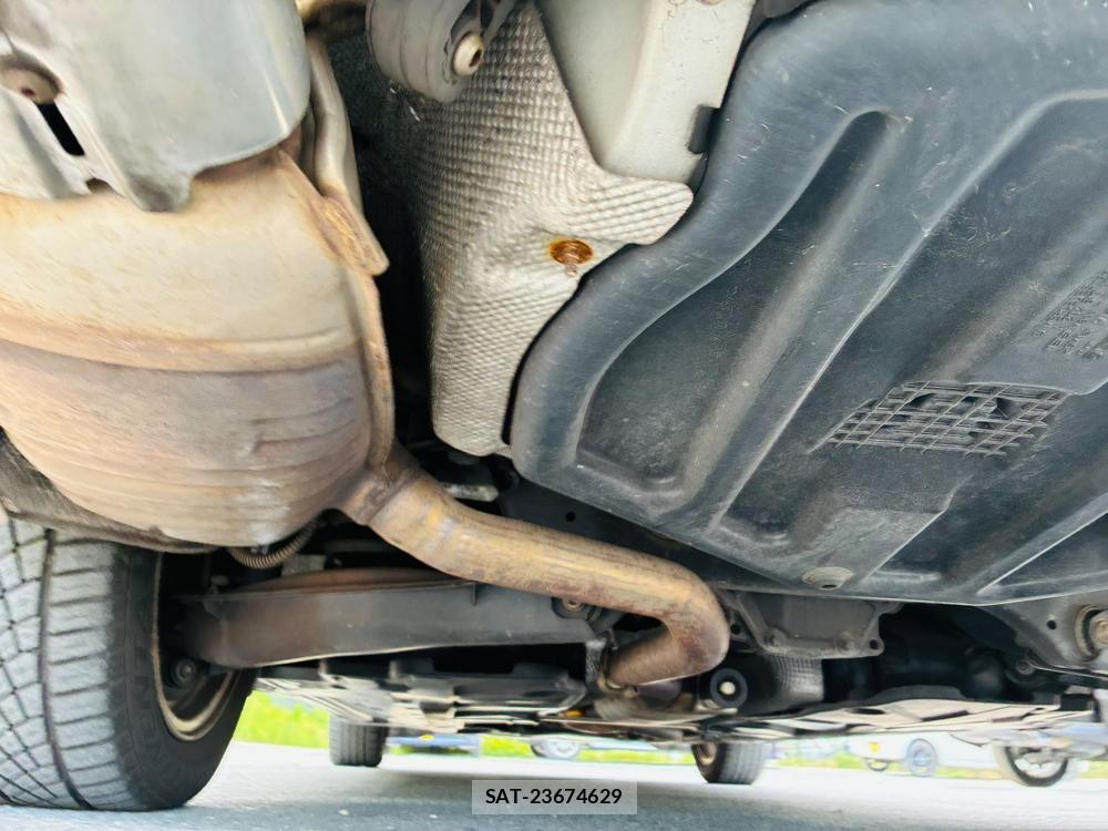 Mercedes Benz C-CLASS 2010-02 8351359-34