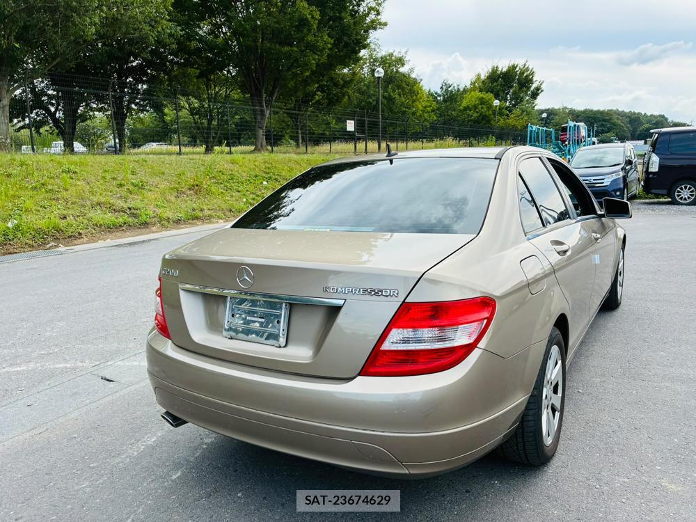 Mercedes Benz C-CLASS 2010-02 8351359-4