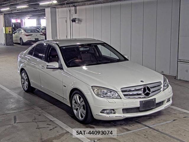Mercedes Benz C-CLASS 2010-08 8589879-3