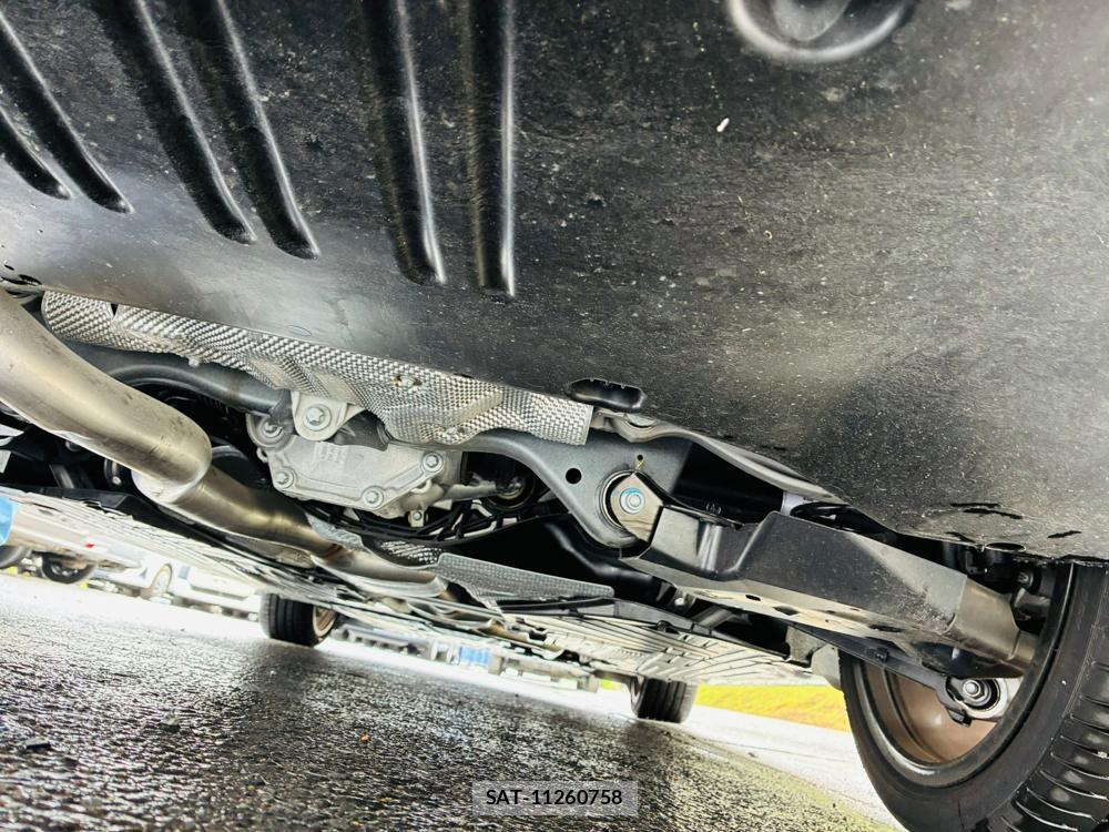 Mercedes Benz C-CLASS 2025-09 8697888-35