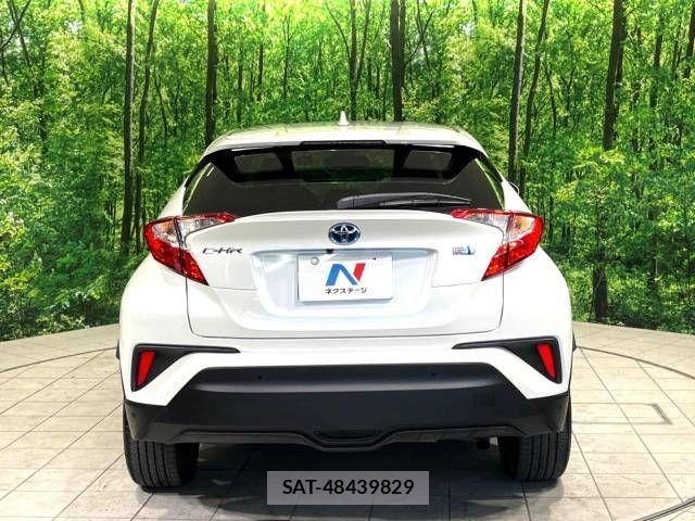 Toyota C-HR 2017-05 487953-15