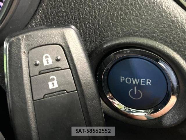 Toyota C-HR 2017-06 607897-6