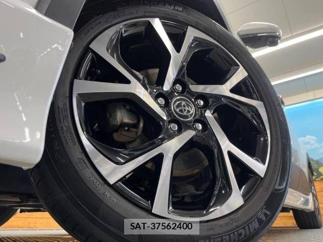 Toyota C-HR 2018-03 703297-13