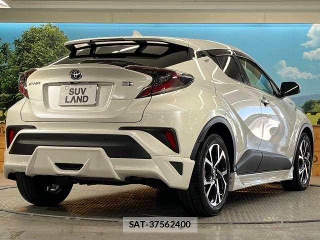 Toyota C-HR 2018-03 703297-17