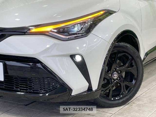 Toyota C-HR 2020-12 825497-11