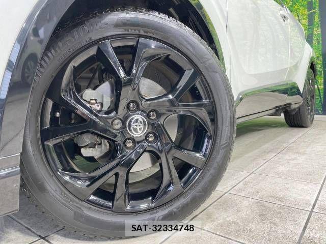Toyota C-HR 2020-12 825497-12