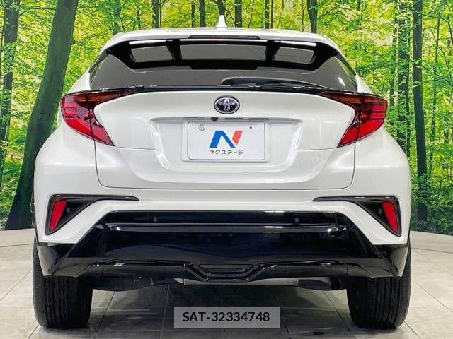 Toyota C-HR 2020-12 825497-14
