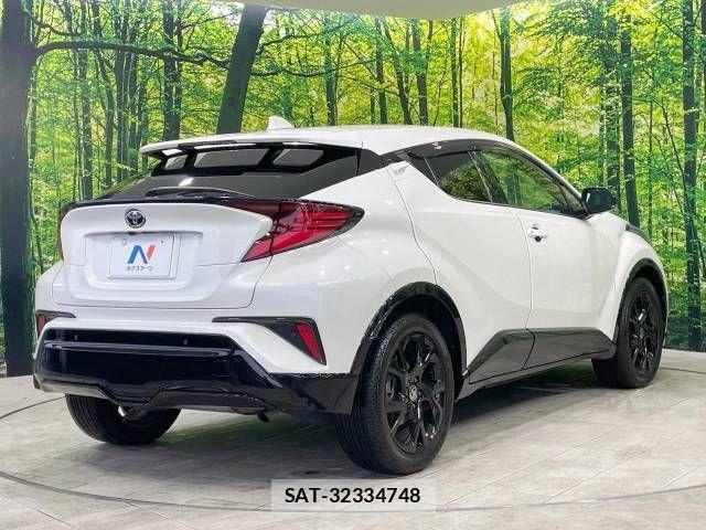 Toyota C-HR 2020-12 825497-16