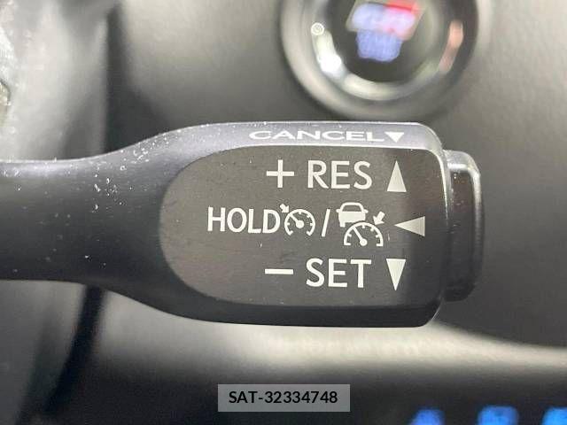 Toyota C-HR 2020-12 825497-6