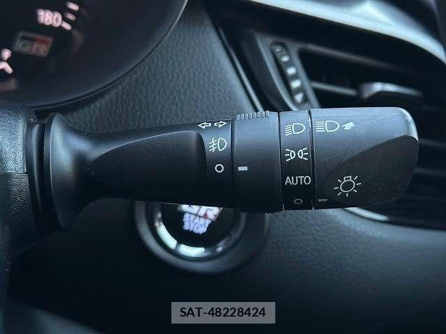 Toyota C-HR 2019-11 825488-9