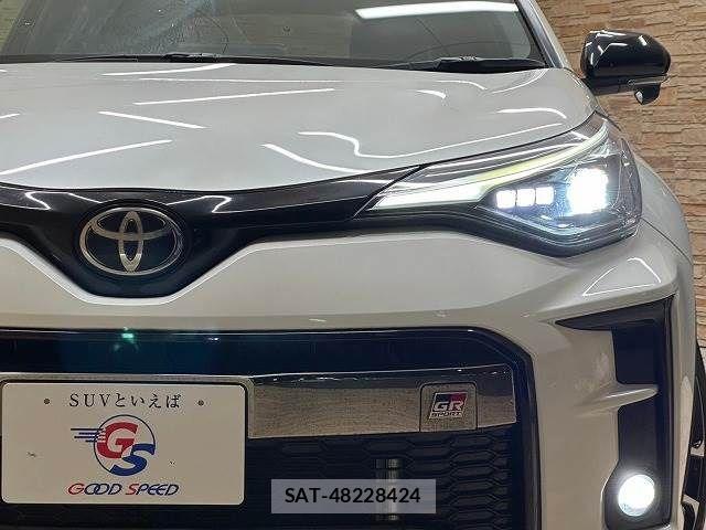 Toyota C-HR 2019-11 825488-19