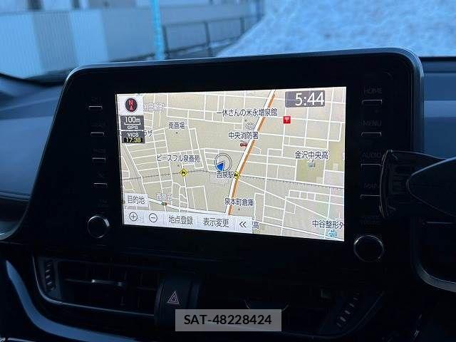 Toyota C-HR 2019-11 825488-2
