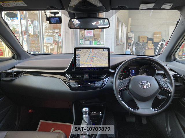 Toyota C-HR 2019-05 841869-3