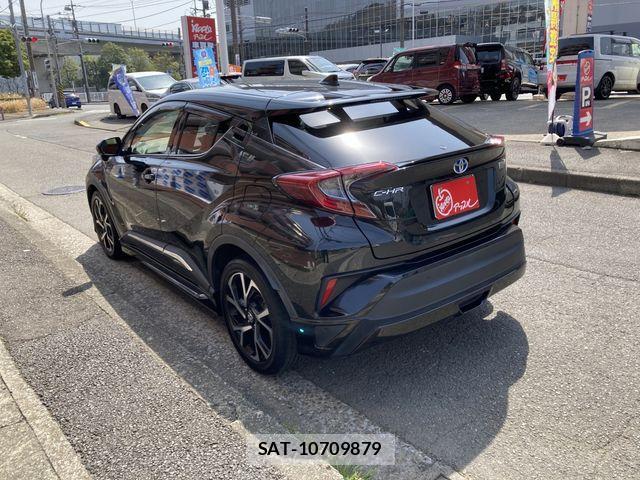 Toyota C-HR 2019-05 841869-5