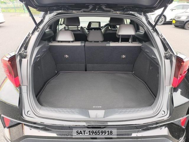 Toyota C-HR 2020-10 1039003-24