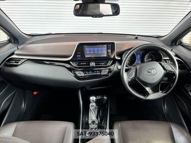 Toyota C-HR 2017-11 1166894-1