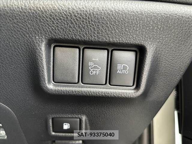 Toyota C-HR 2017-11 1166894-27