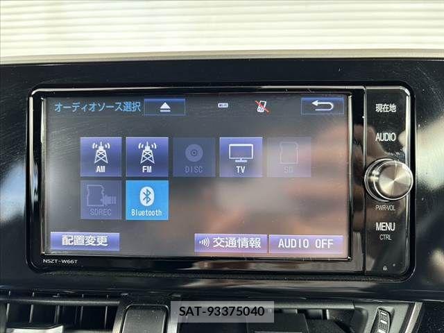 Toyota C-HR 2017-11 1166894-3