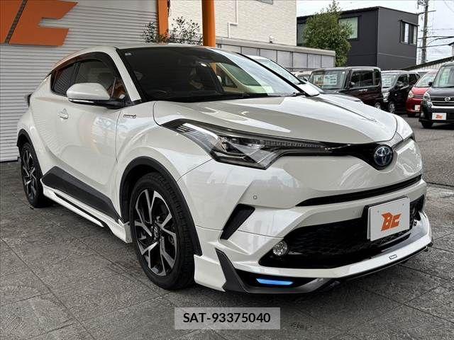 Toyota C-HR 2017-11 1166894-8