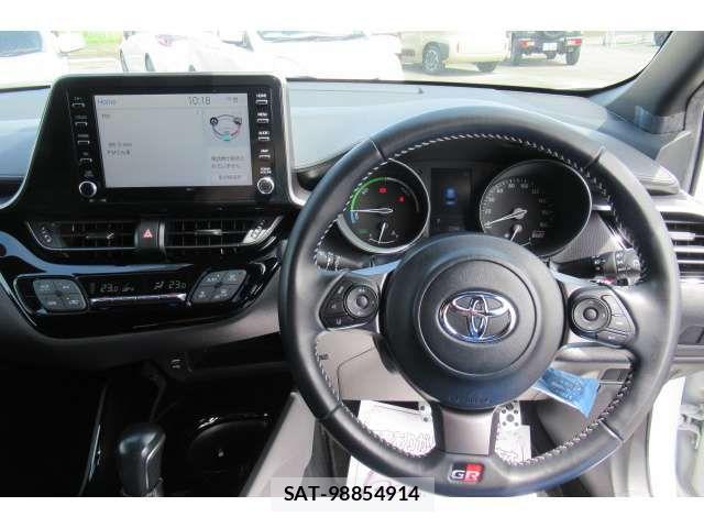 Toyota C-HR 2020-05 1205744-9