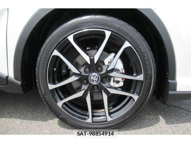 Toyota C-HR 2020-05 1205744-14