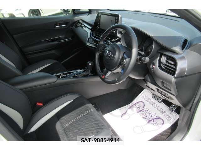 Toyota C-HR 2020-05 1205744-8