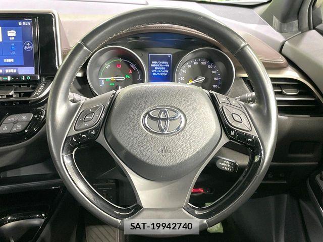 Toyota C-HR 2018-07 1214091-10