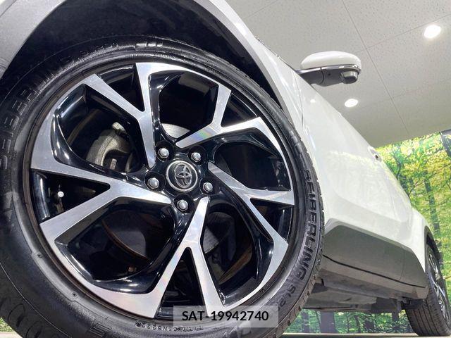Toyota C-HR 2018-07 1214091-12